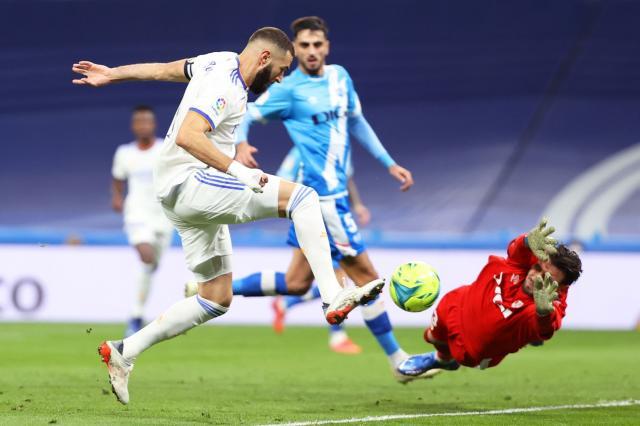 开云体育app-【西甲】本泽马破门 皇马2比1巴列卡诺领先巴萨10分