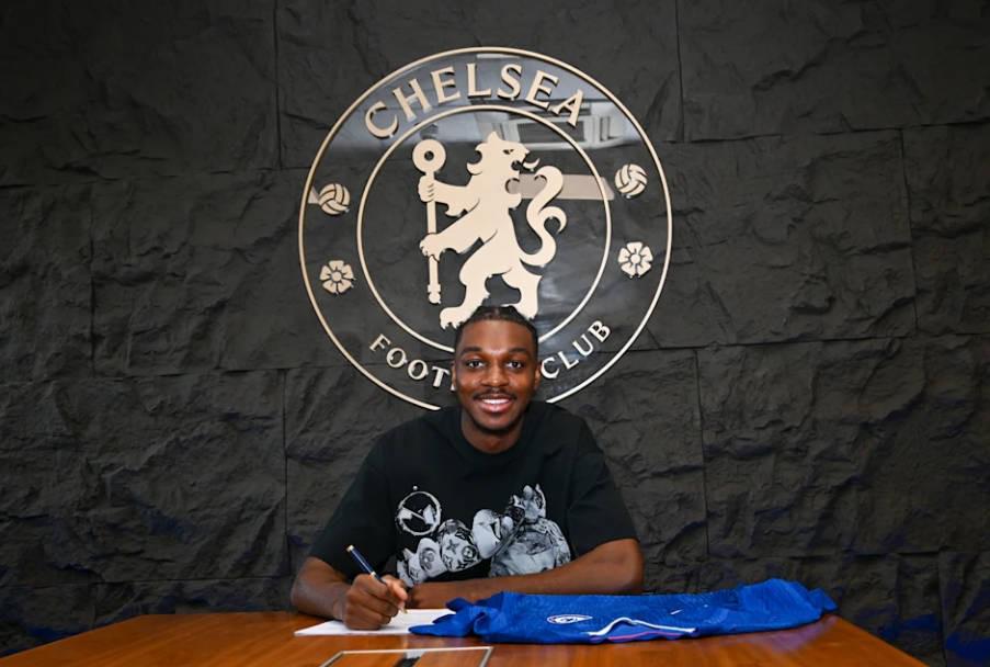 官方:切尔西与U21后卫凯登-威尔逊续约至2030年